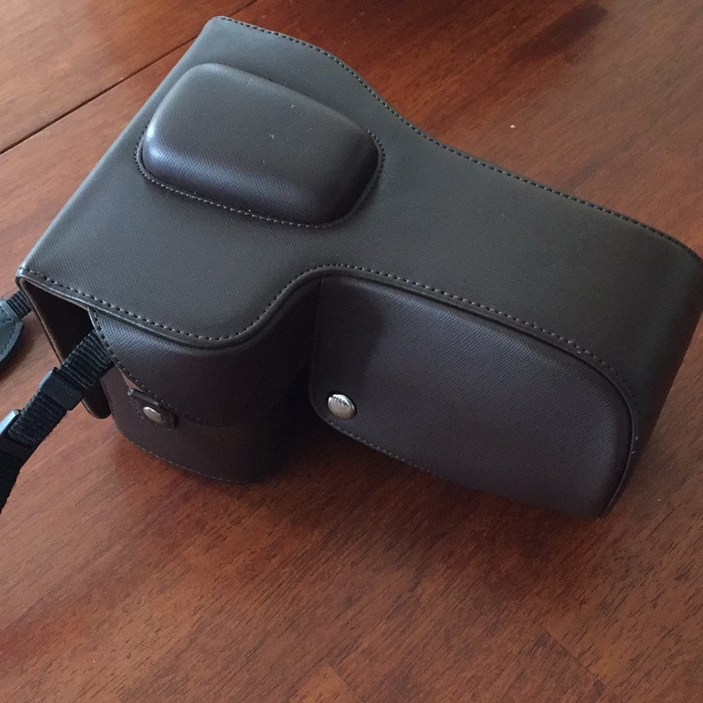 Leather camera case